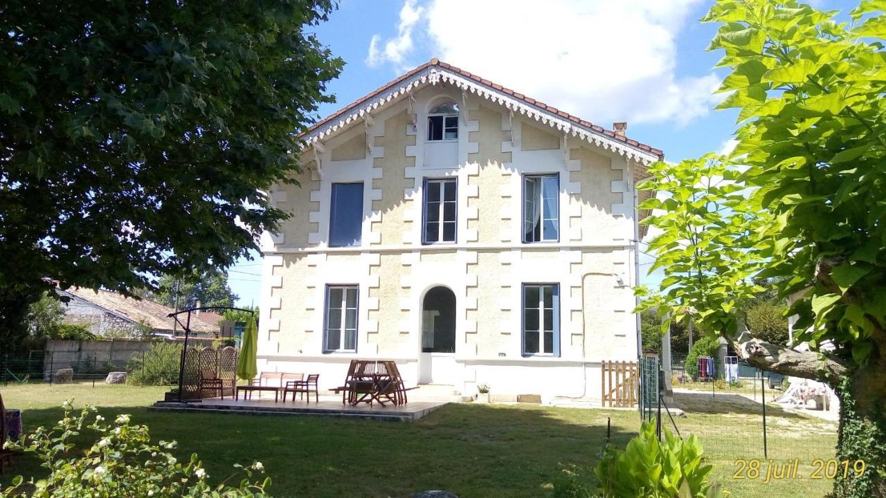 مبيت وإفطار Montendre Montplaisir المظهر الخارجي الصورة