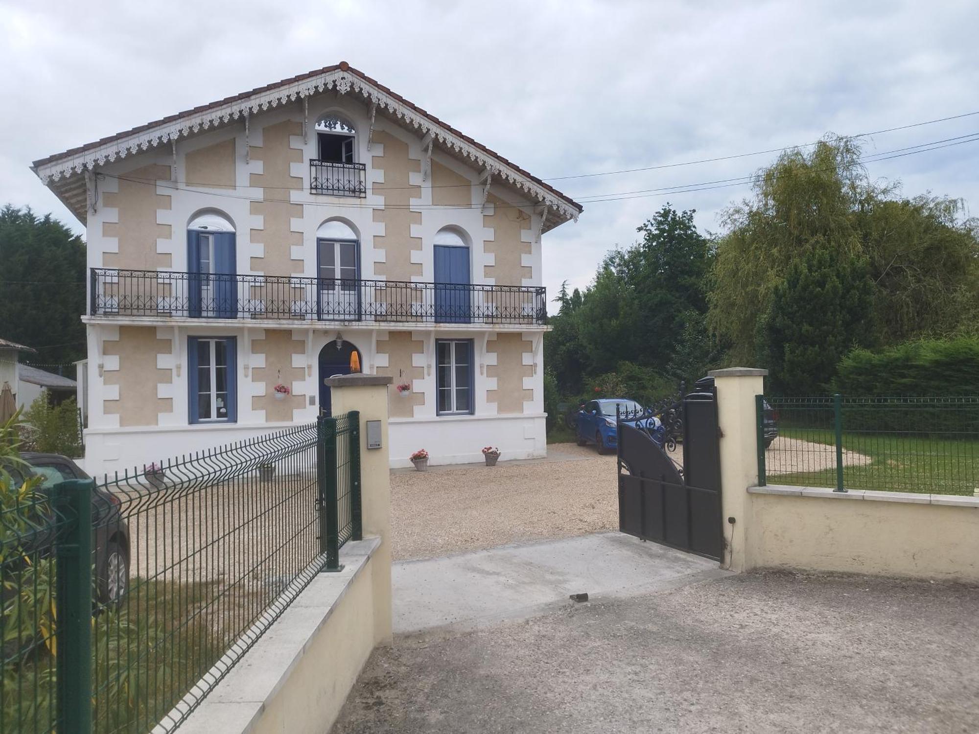 مبيت وإفطار Montendre Montplaisir المظهر الخارجي الصورة