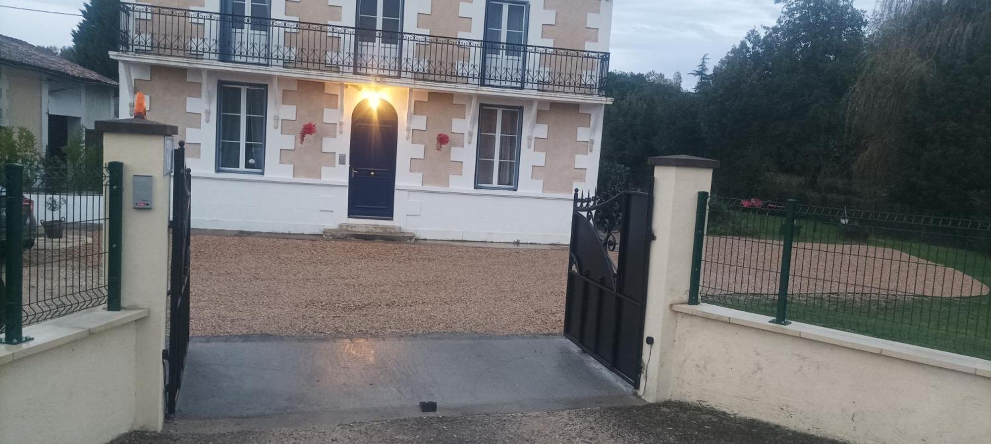 مبيت وإفطار Montendre Montplaisir المظهر الخارجي الصورة